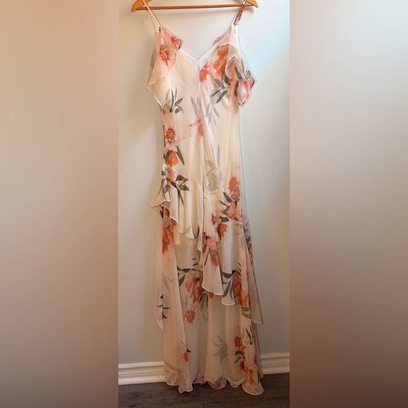 Le Chateau Women’s M Floral Ruffle Maxi Dress - Picture 6 of 7